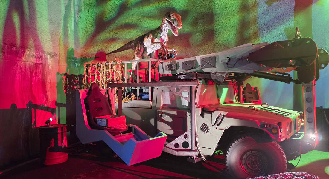 Jurassic Park, an unofficial experience during Fan Fest Nights, was a hit with movie props, a show, and characters from the movie interacting with guests. Photo by Joe Tracy for ©Theme Park Magazine.