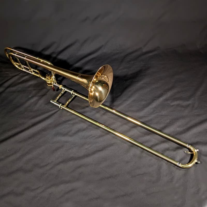Antoine Courtois AC420BHR-1-0 Gold Lacquer