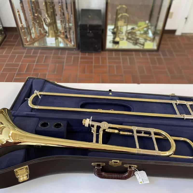 Bach 42BO Stradivarius Lacquered, Yellow Brass