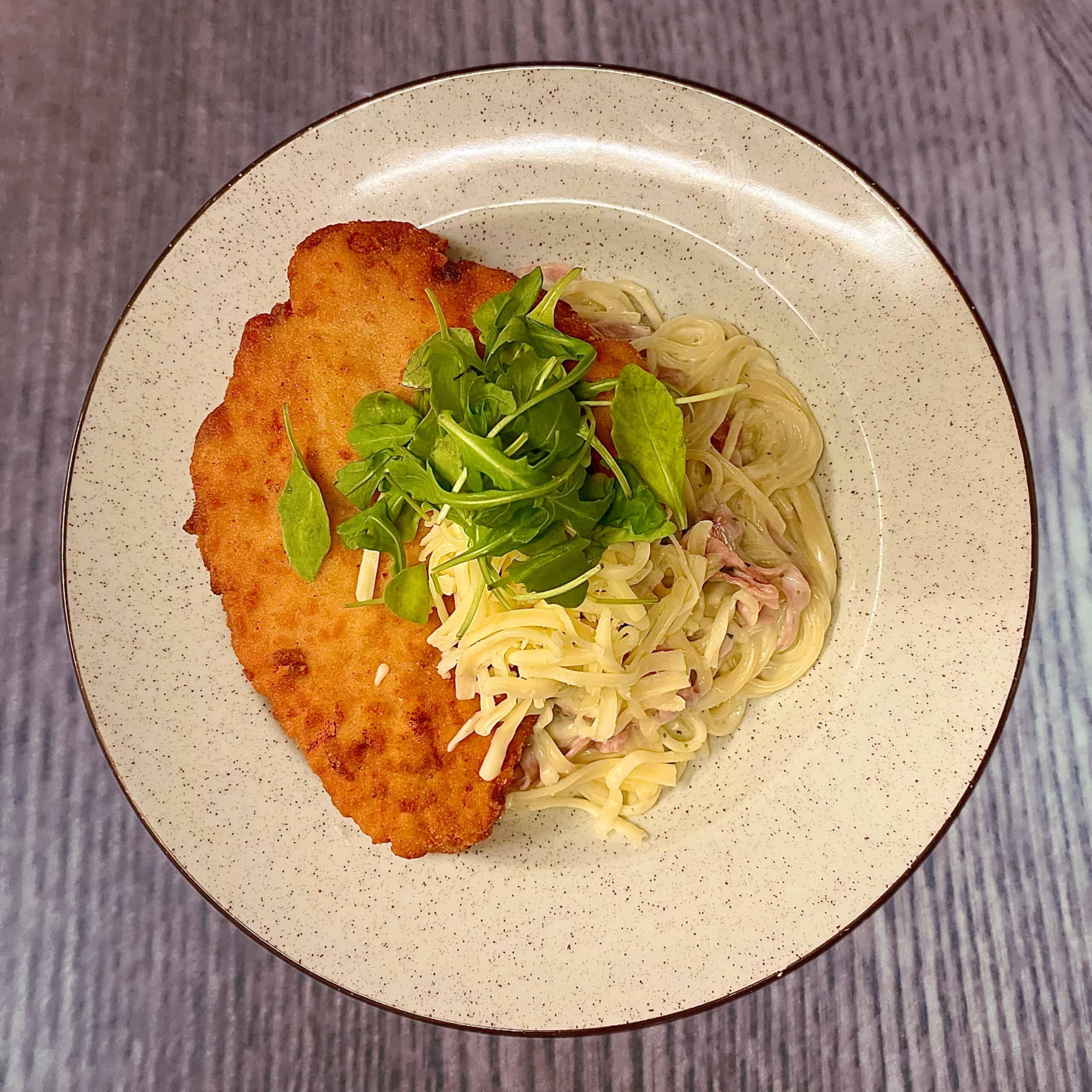 Carbonara borda spagettivel