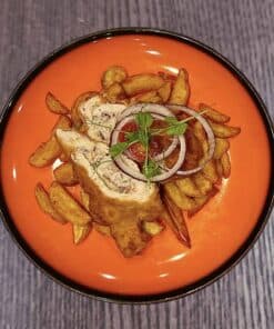 Fűszeres juhtúróval töltött csirkemell