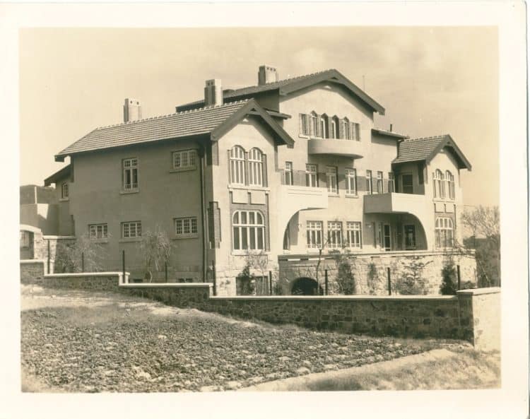 Grandfather's House - Qingdao
