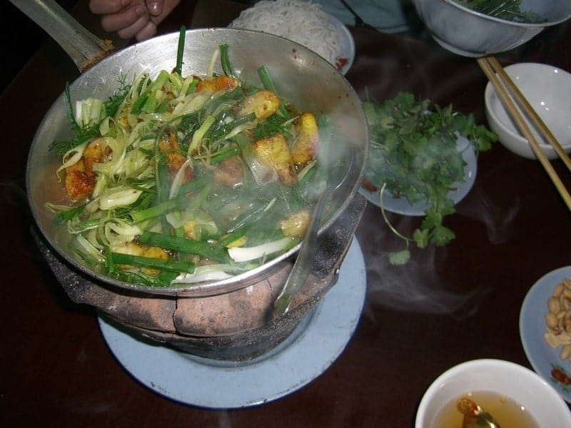 Comida Callejera de Hanoi, Pescado con Cúrcuma