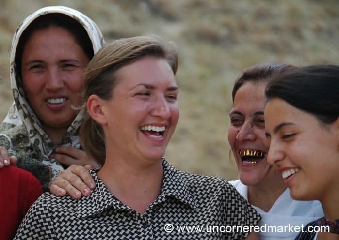 Laughing Women - Paraw Bibi, Turkmenistan
