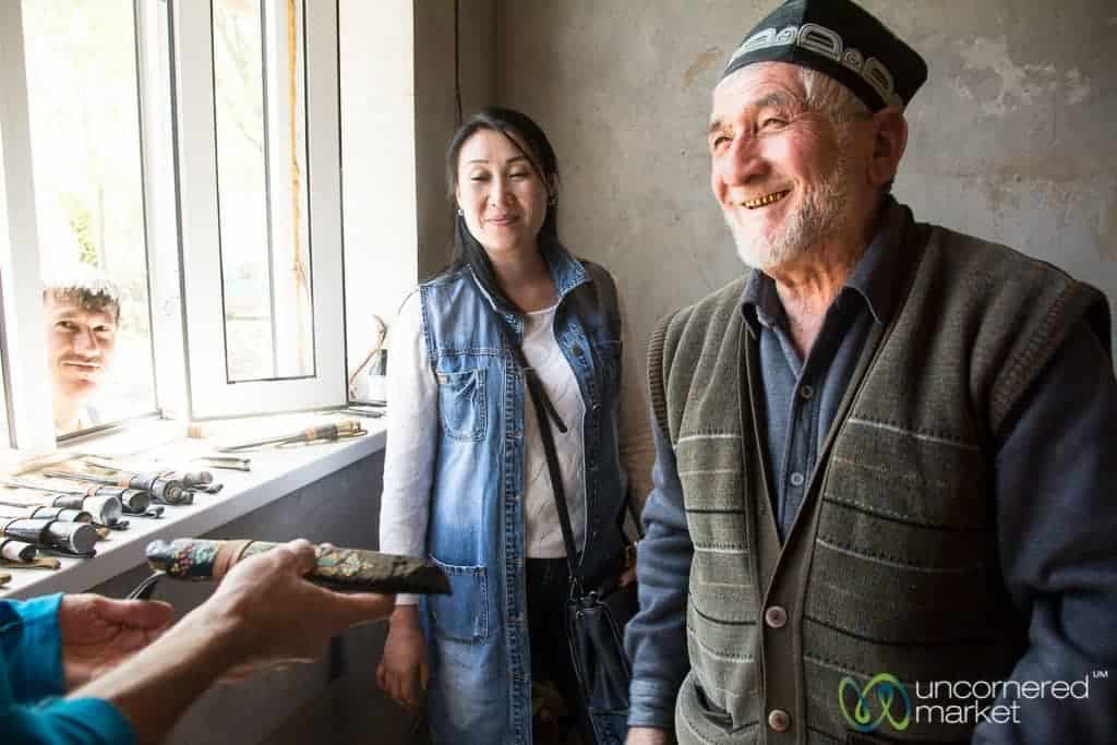 Knife craftsman in Osh.