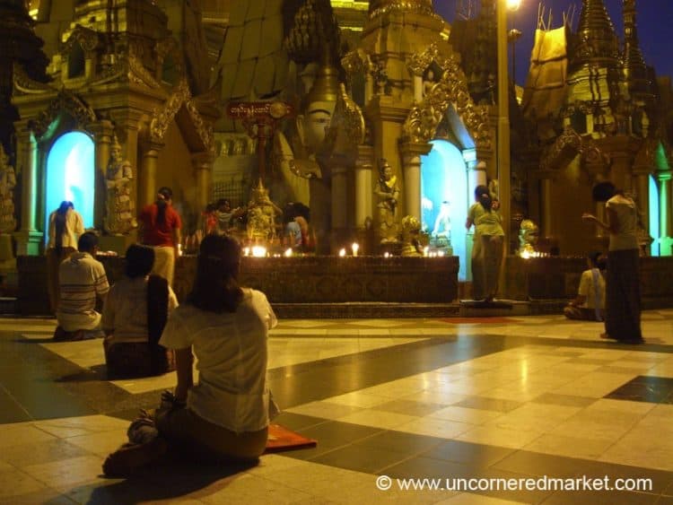Shwedagon Paya - Rangoon, Myanmar