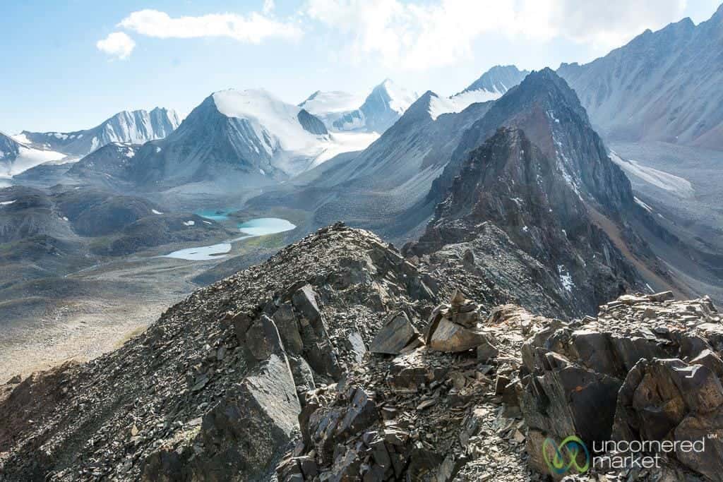 Trekking in the Alay Mountains, Kyrgyzstan - Sary Mogul Pass 