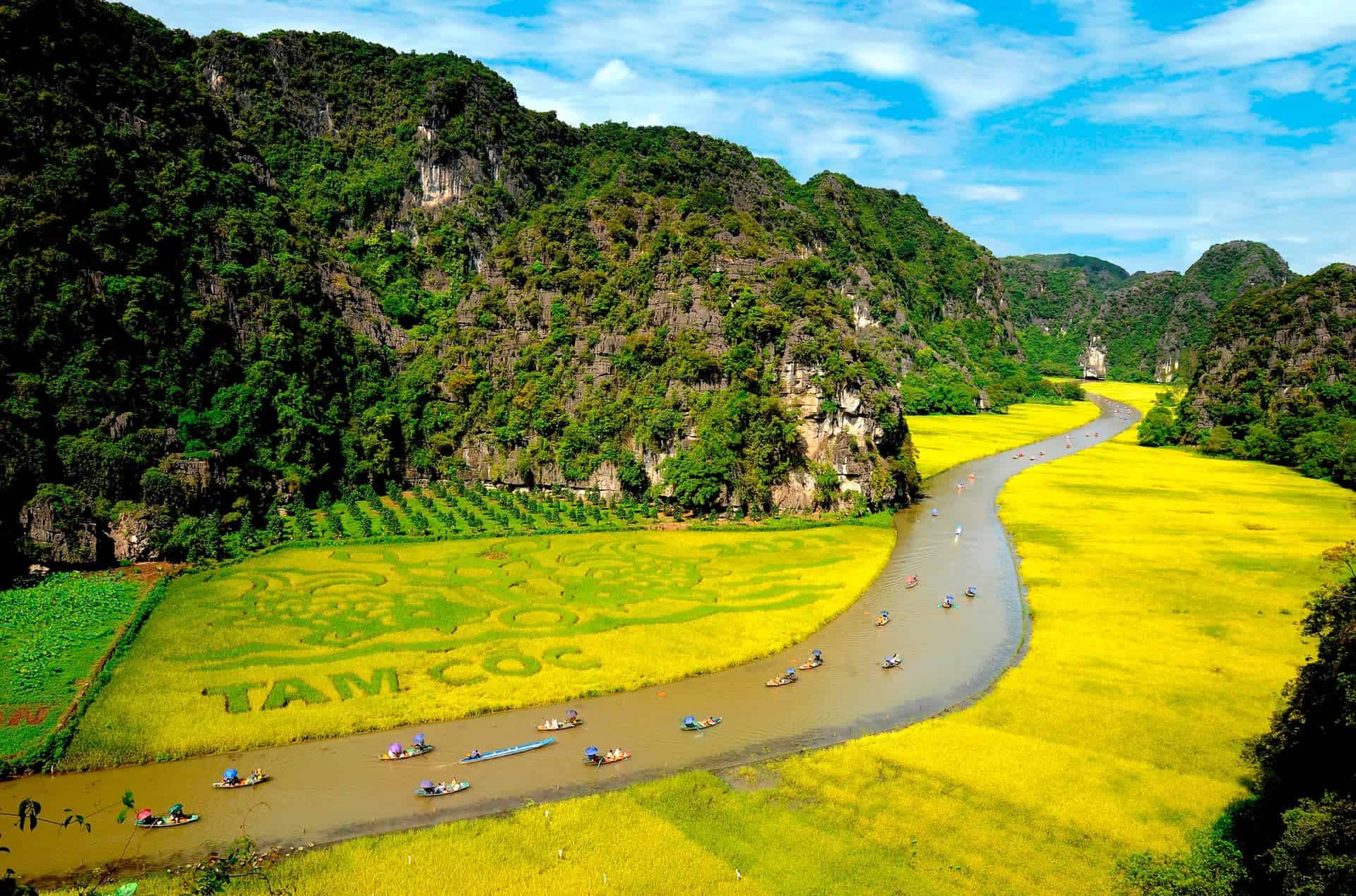 ninh-binh-tour-tam-coc-boating-viettrend-tour