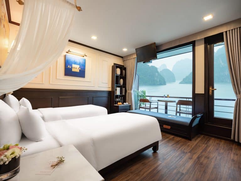twin-cabin-balcony-view-lan-ha-bay-viettrendtour