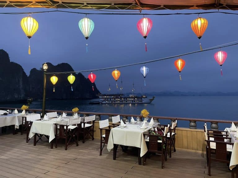 Soft lanterns, ocean breeze, and beautifully set tablesshare stories and smiles under the evening sky.