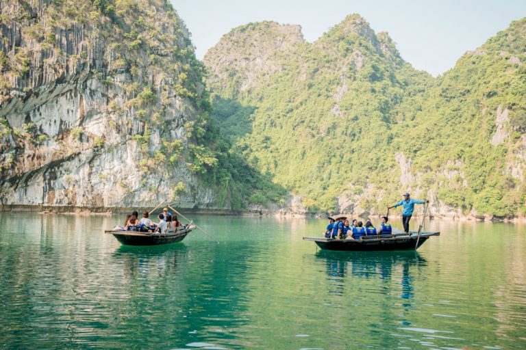 Drift across a jade lagoon surrounded by towering karstsโevery turn reveals a new postcard.
