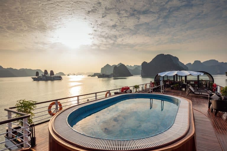 orchid-premium-sundeck-jacuzzi-1