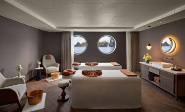 Luxurious Spa Room with Ocean Views at ViettrendTour.