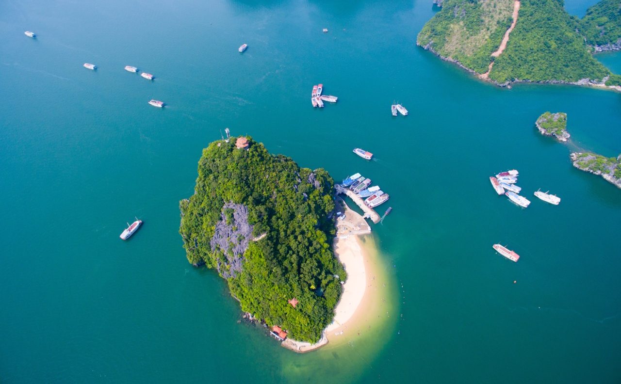 halong-bay-titop-island-aerial-beach-viettrendtour halong-bay-titop-island-aerial-beach-viettrendtour