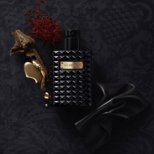 عطر نوار ابسولو عود اسنس من فالنتينو