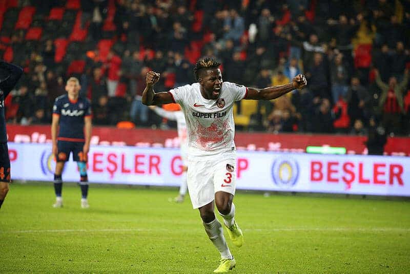 Turquie : Kasımpaşa officialise l'arrivée de Papy Djilobodji (Gaziantep) - wiwsport