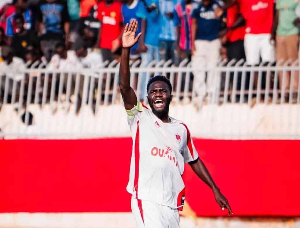 Ligue 1 : Fadiouf Ndiaye, capitaine de l'US Ouakam, décède après un malaise en plein match - wiwsport