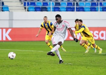 Ligue Europa : Lyon corrige le Maccabi Tel-Aviv avec un premier but de Moussa Niakhaté - wiwsport