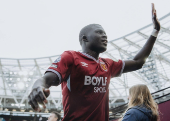 Premier League : El Hadji Malick Diouf, l’un des défenseurs les plus décisifs par la passe dans le championnat anglais ! - wiwsport