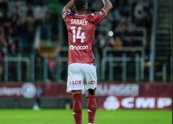 Football : « Vous avez accueilli le jeune homme que j’étais et m’avez aidé à grandir », Cheikh Tidiane Sabaly remercie le FC Metz après huit ans au club - wiwsport