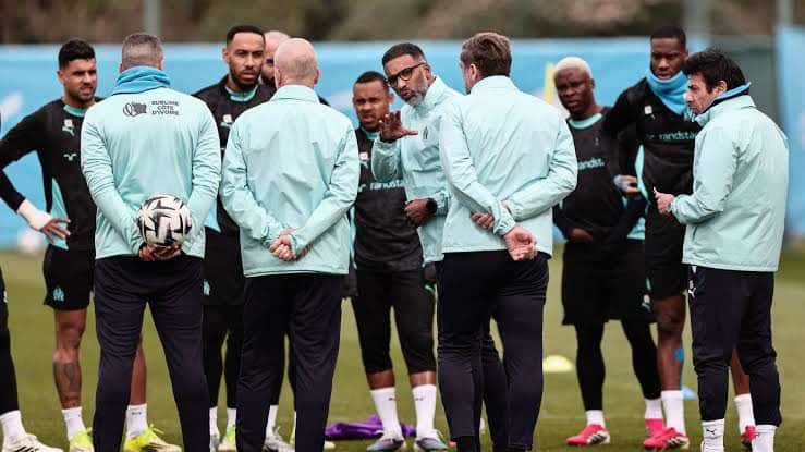 Football : le staff de Habib Beye toujours incomplet à l’OM - wiwsport