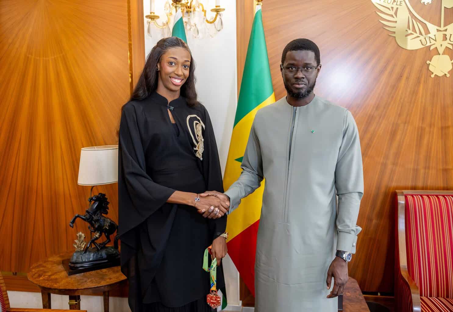 Athlétisme - Bronze Mondiale : Le Chef de l’État célèbre l’exploit de Saly Sarr ! - wiwsport