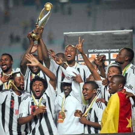 Afrique : Vainqueur de la Coupe CAF avec l’USM Alger, Lamine Ndiaye décroche son 20e titre en carrière d’entraîneur - wiwsport