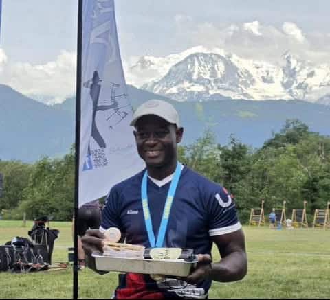 Para-tir à l’arc : Aliou Dramé sacré champion régional en Auvergne-Rhône-Alpes et auteur d’un nouveau record - wiwsport