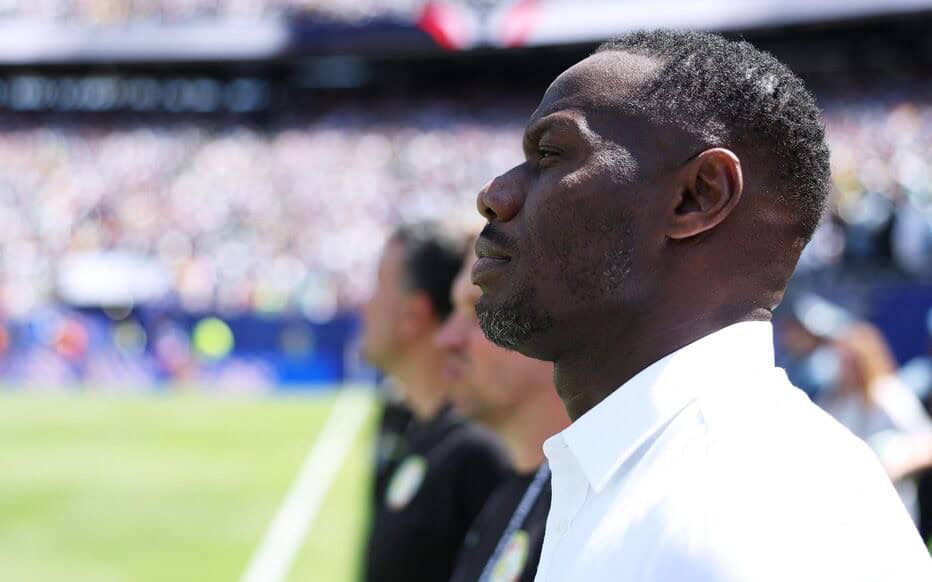 EAST RUTHERFORD, NEW JERSEY - JUNE 16: Pape Thiaw, Head Coach of Senegal, looks on before the FIFA World Cup 2026 Group I match between France and Senegal at New York New Jersey Stadium on June 16, 2026 in East Rutherford, New Jersey.   Dan Mullan/Getty Images/AFP (Photo by Dan Mullan / GETTY IMAGES NORTH AMERICA / Getty Images via AFP)