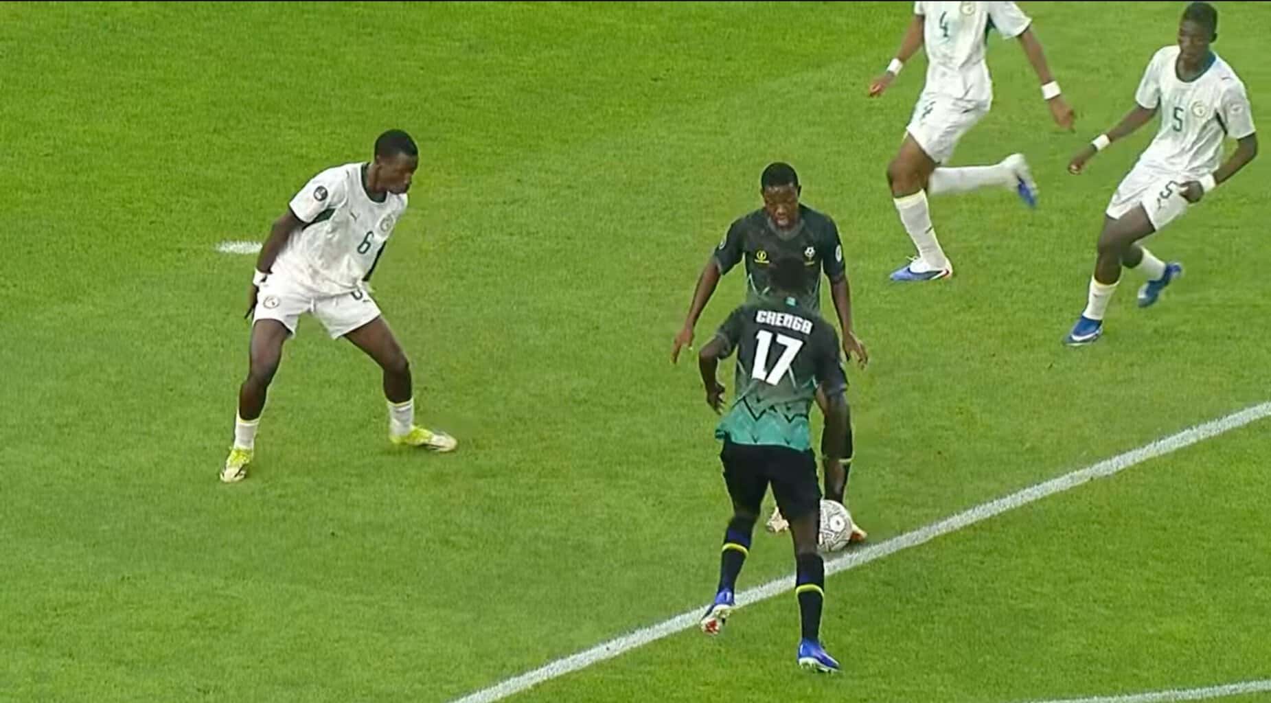 Finale CAN U17 : la Tanzanie mène 1-0 face au Sénégal à la pause - wiwsport