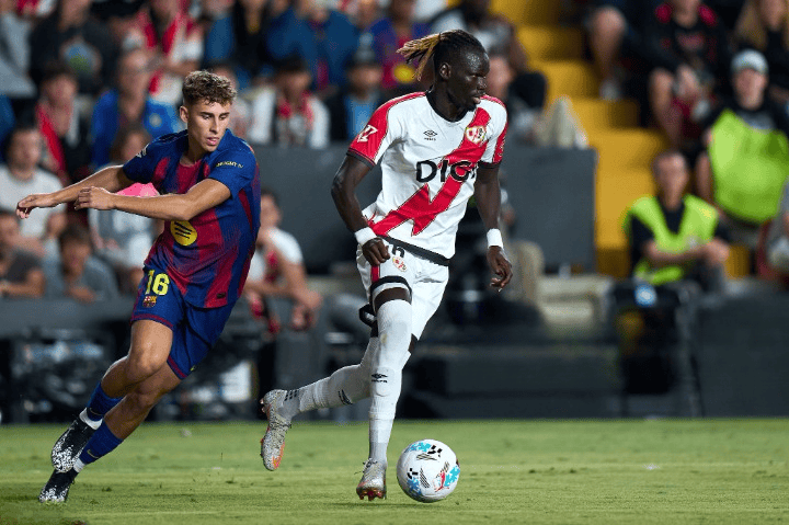 Rayo Vallecano : Pathé Ciss jouera contre le FC Barcelone ce lundi soir - wiwsport