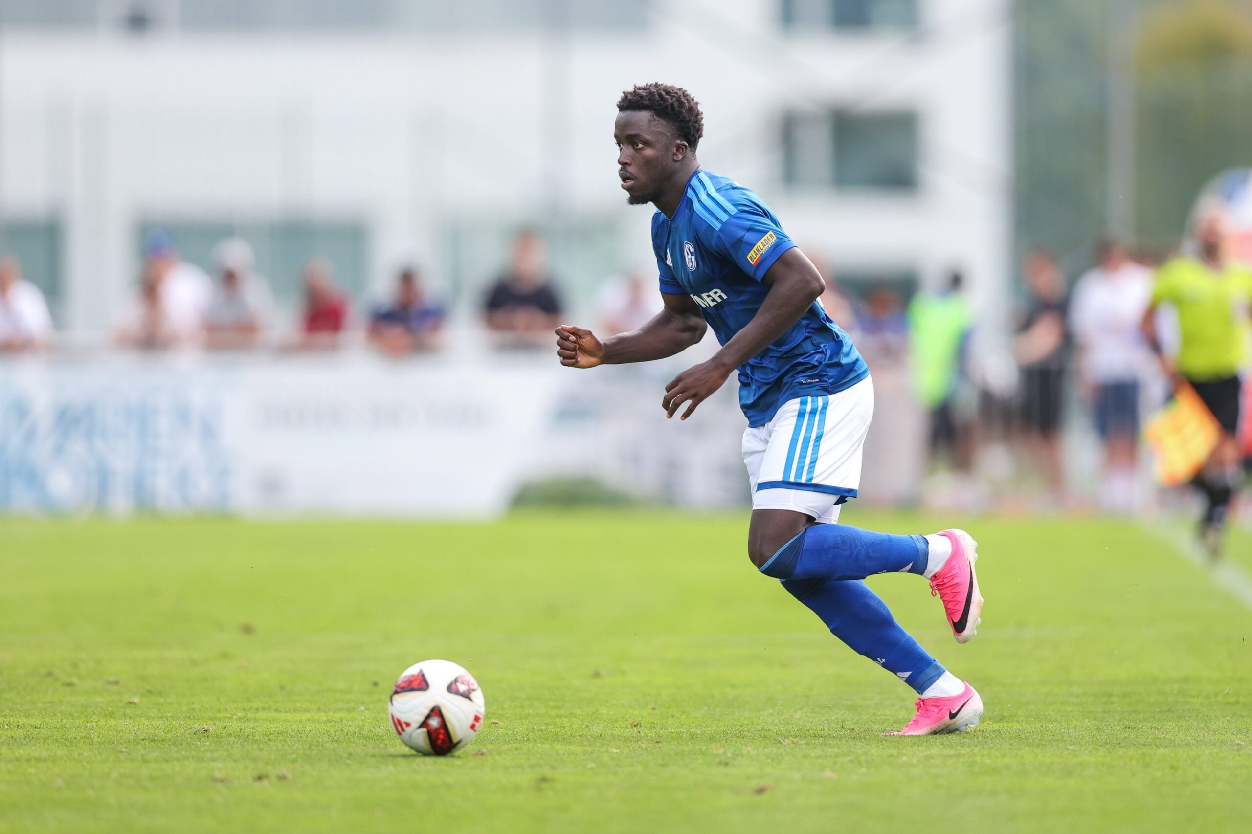 Mercato : Christian Gomis quitte Schalke et s'engage avec Tenerife prêt - wiwsport