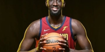 NBA : Le Sénégalais Tacko Fall signe un contrat Exhibit 10 avec les Philadelphia 76ers - wiwsport