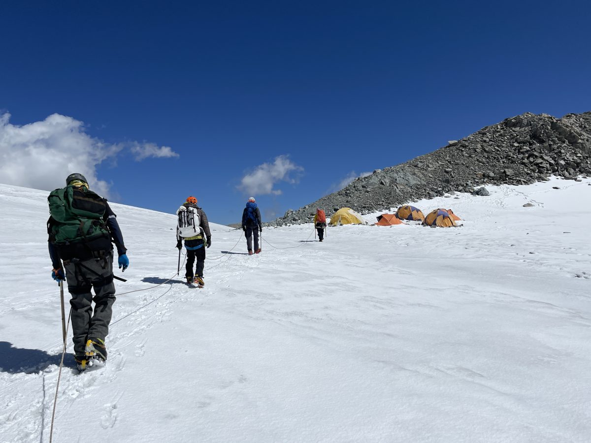 team "no shortcuts" descends to the valley team "no shortcuts" descends to the valley