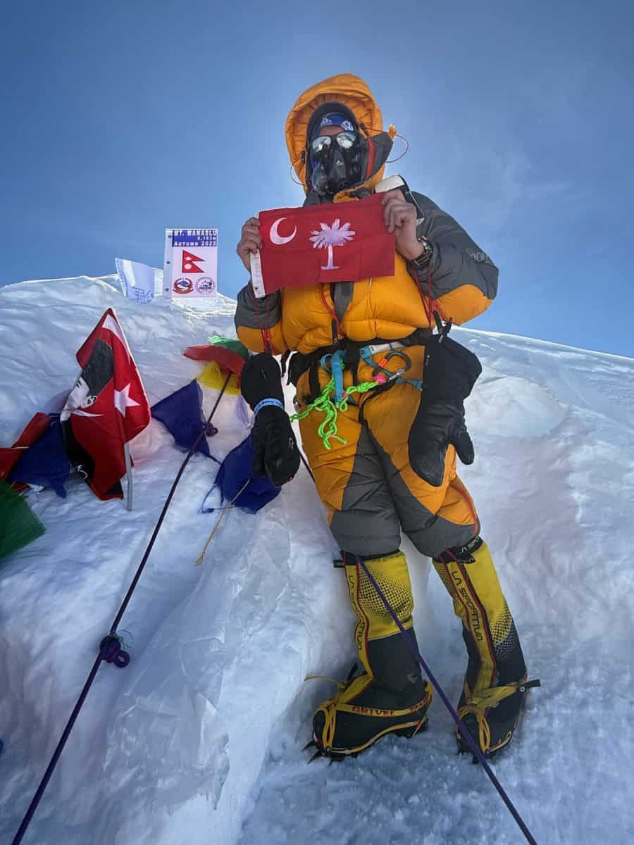 manaslu 2025 team summits!