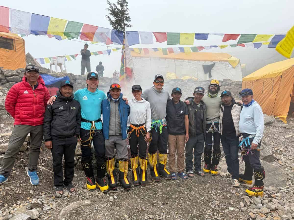 manaslu team arrives at camp 1