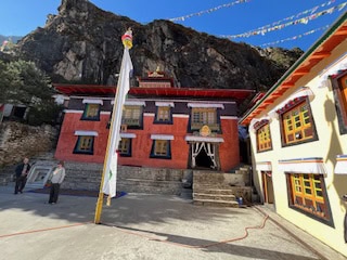 team visits thame village