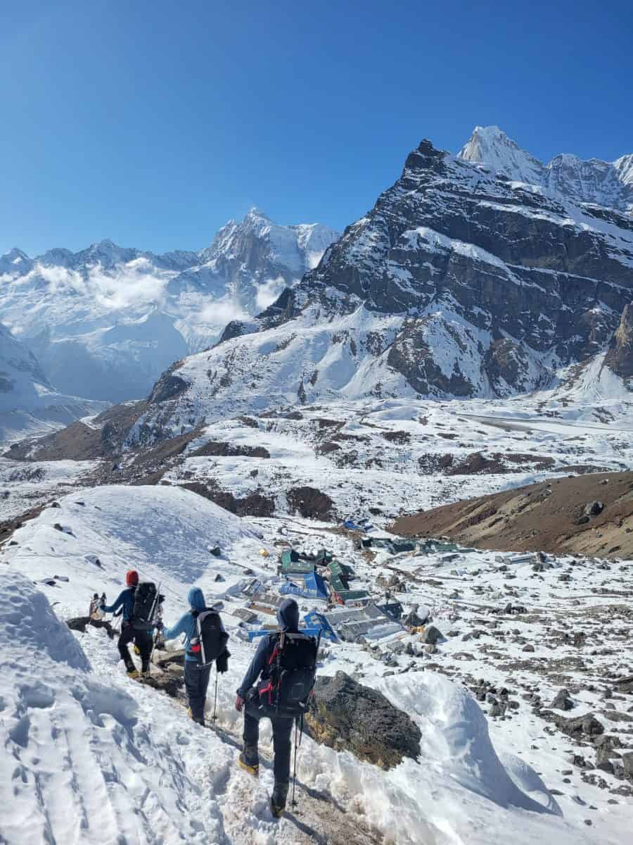 high winds but high spirits for dark side of the momo