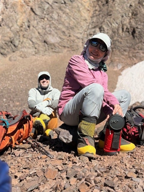 the seven mountain goats carry to campo canada