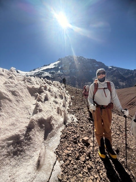 the seven mountain goats carry to campo canada
