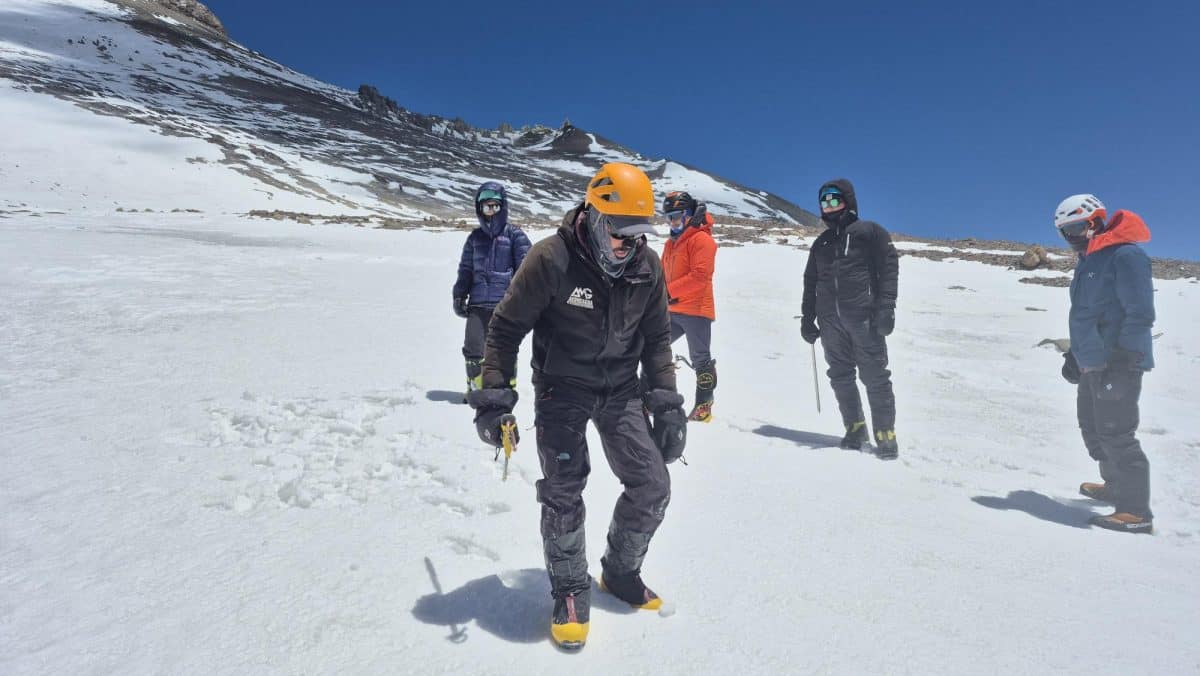 los condores practices skills at guanacos