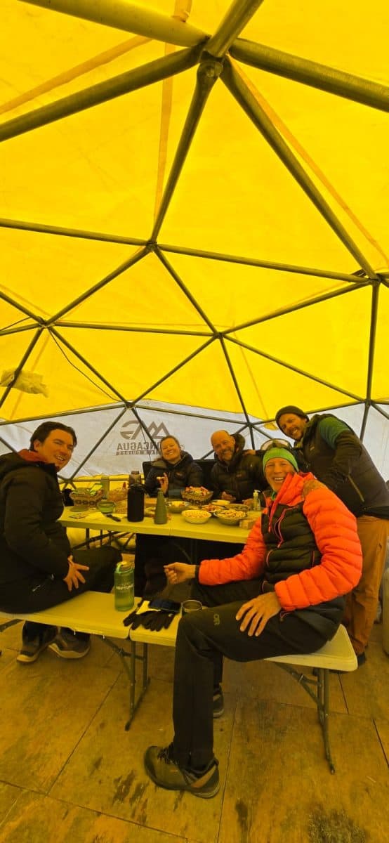los condores climbs to camp 3