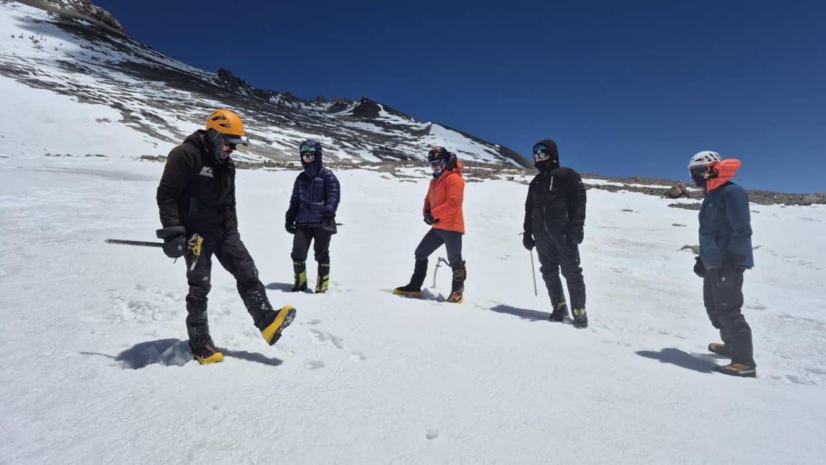 los condores practices skills at guanacos