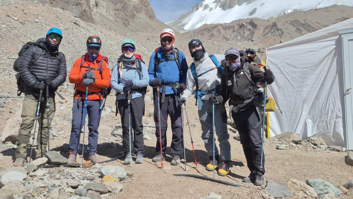 los condores climbs to camp 1