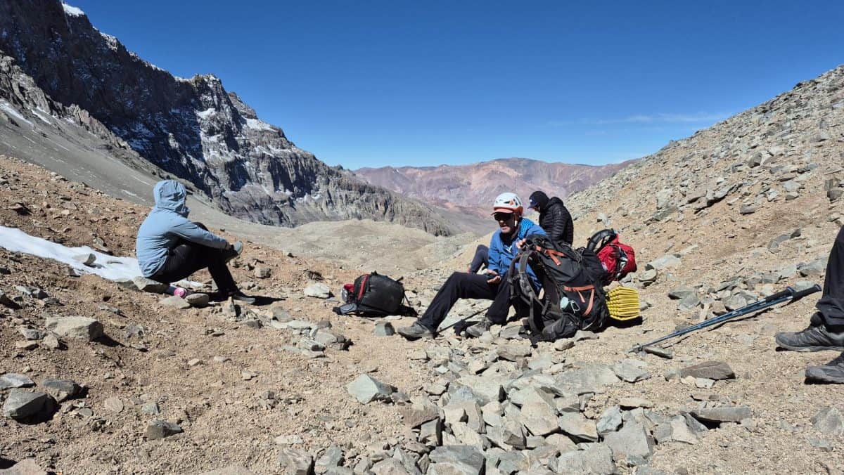 los condores climbs to camp 1