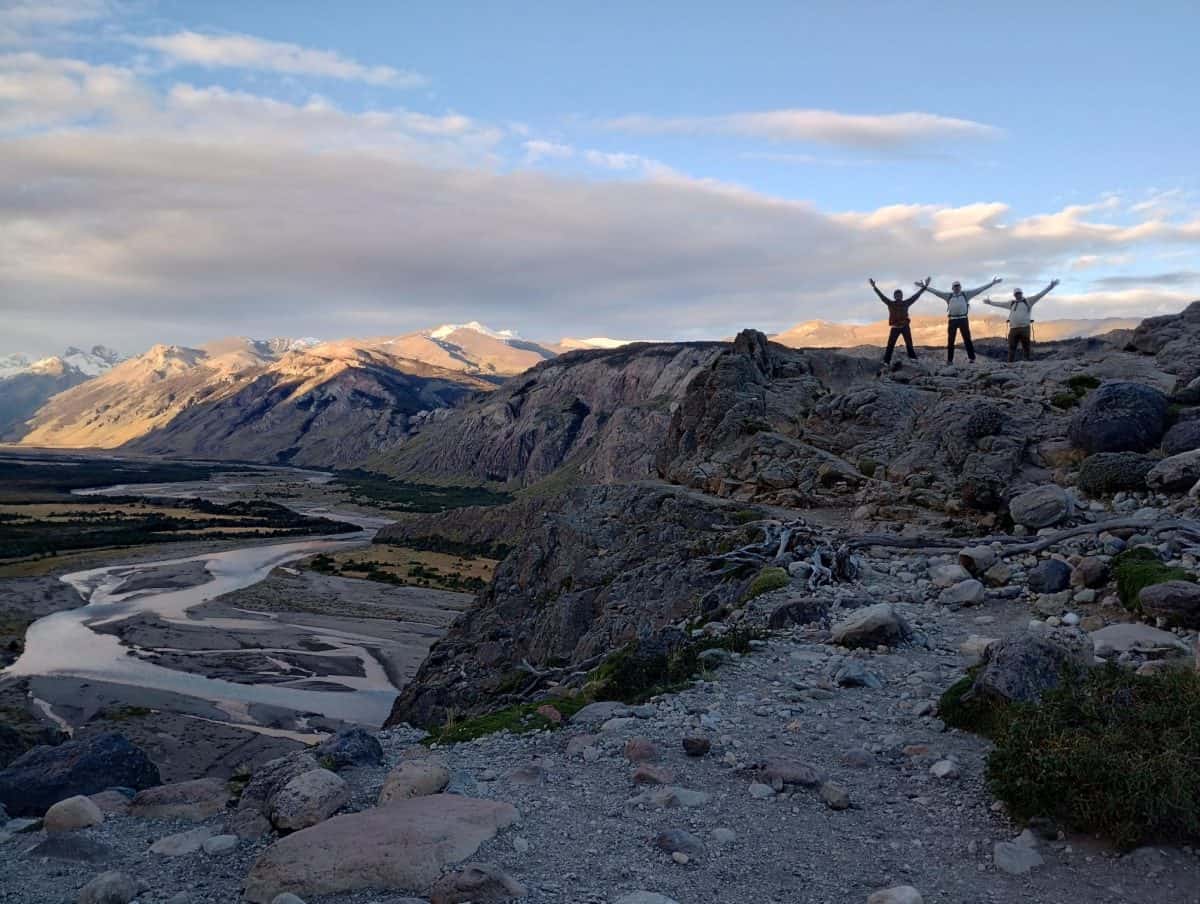 another fantastic day!!! the team treks to laguna de los tres.