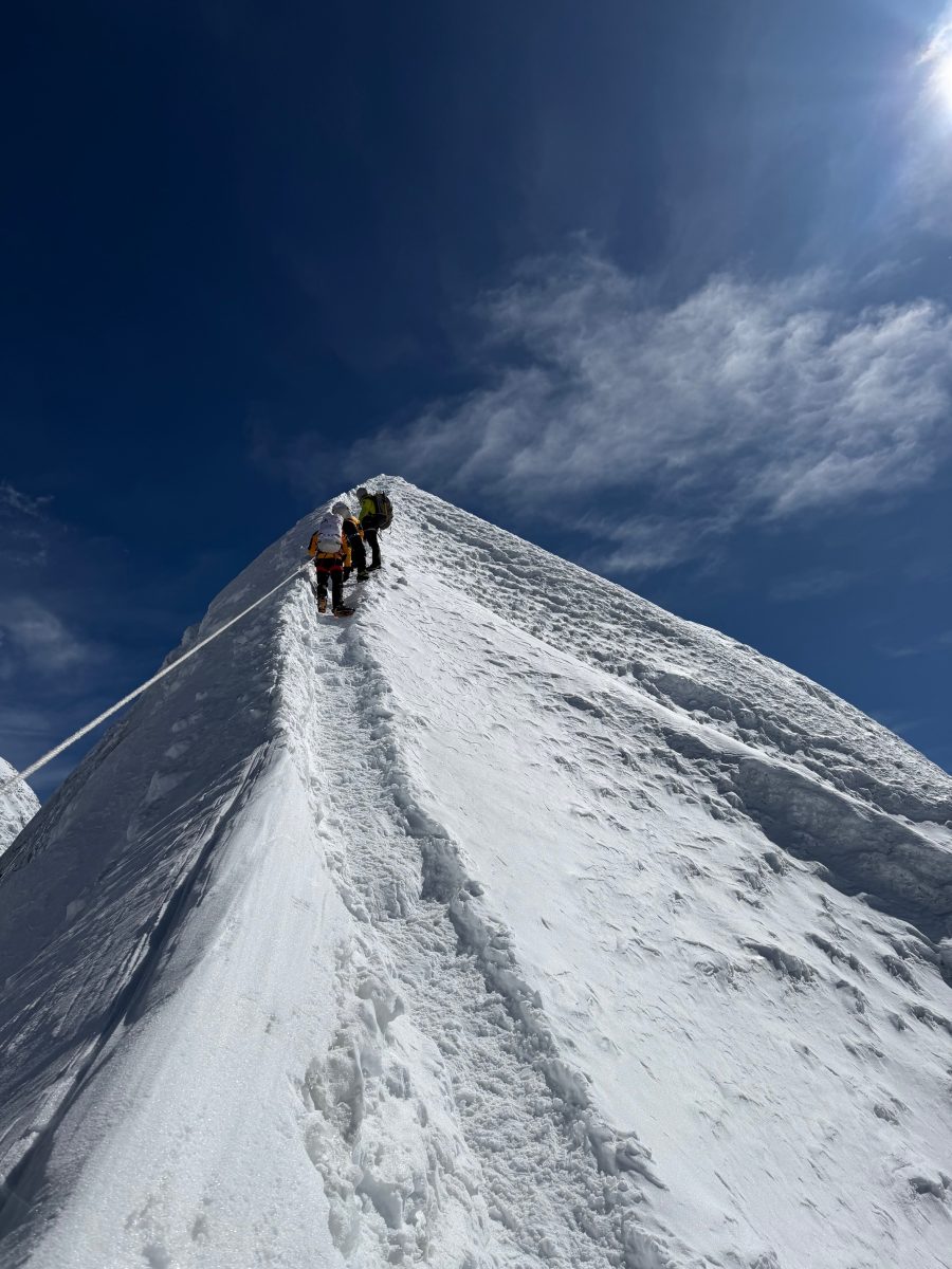 speed ascent team summits island peak!