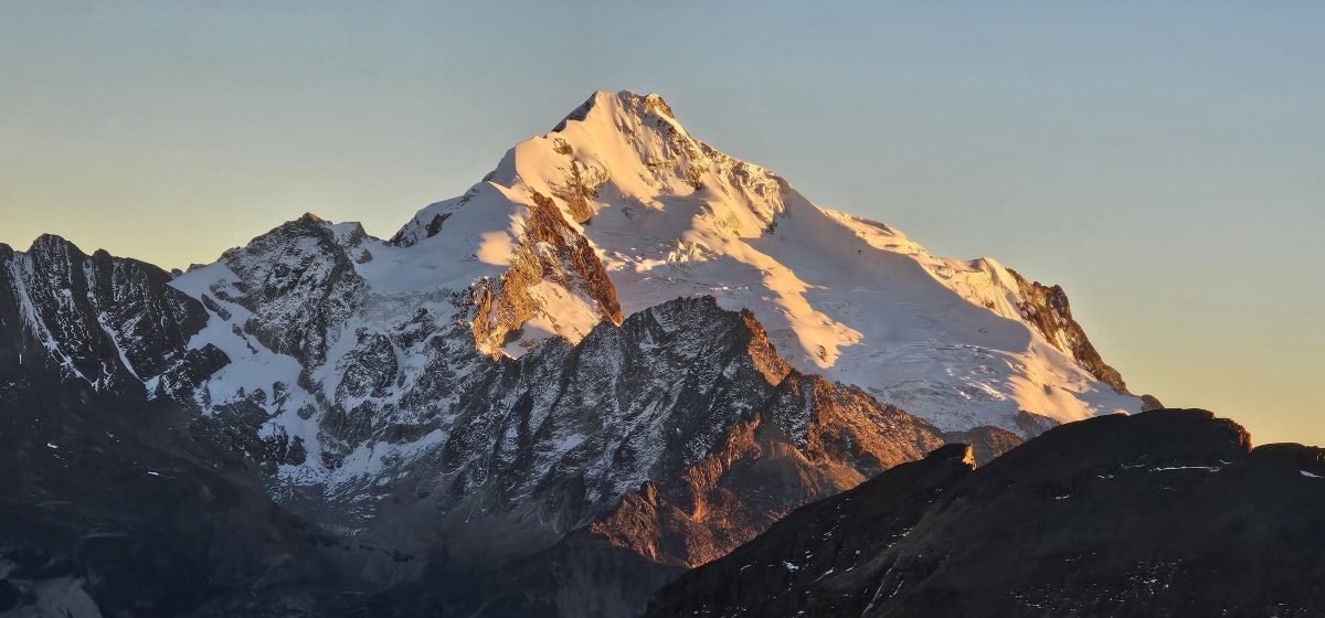 the blockade runners summit chacaltaya 