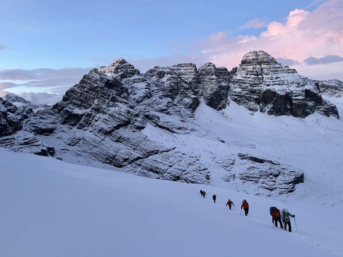 the blockade runners summit pequeño alpamayo