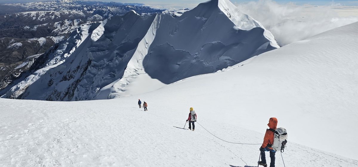 the blockade runners summit illimani!
